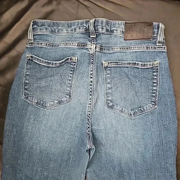 DKNY Rivington  Slim Straight Crop Jeans Denim Original Sz 28 High Rise - Picture 7 of 7